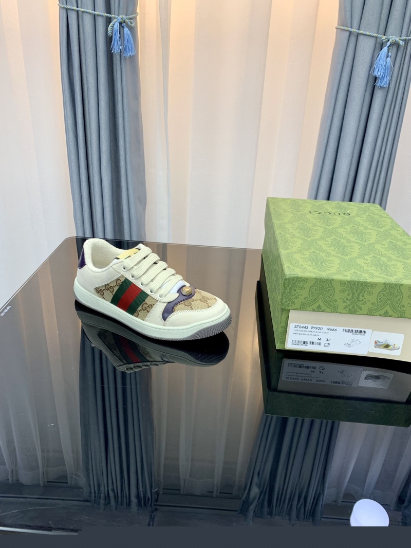 G*u*i casual shoes